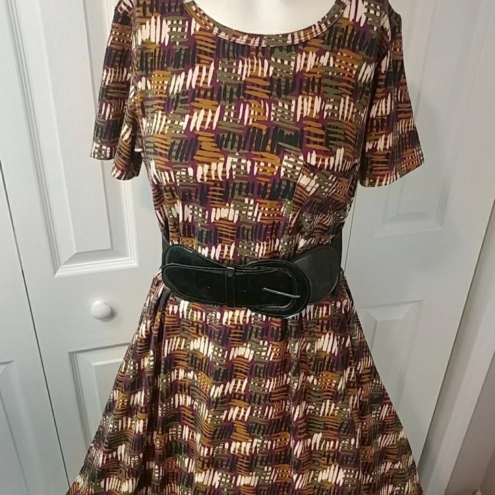 Lularoe Purple Slash Design XS Carly Dress